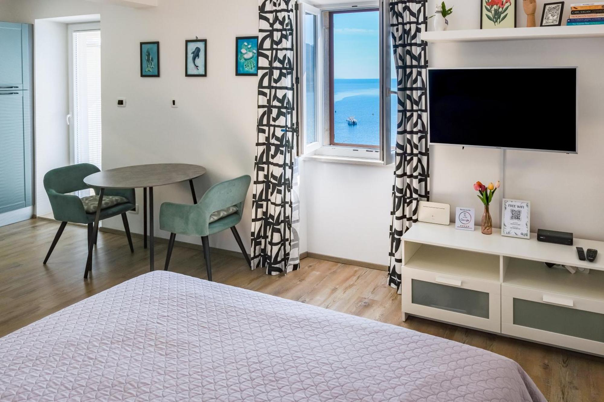 Studio Apartment Above Promenade W Terrace & Parking Rabac Dış mekan fotoğraf