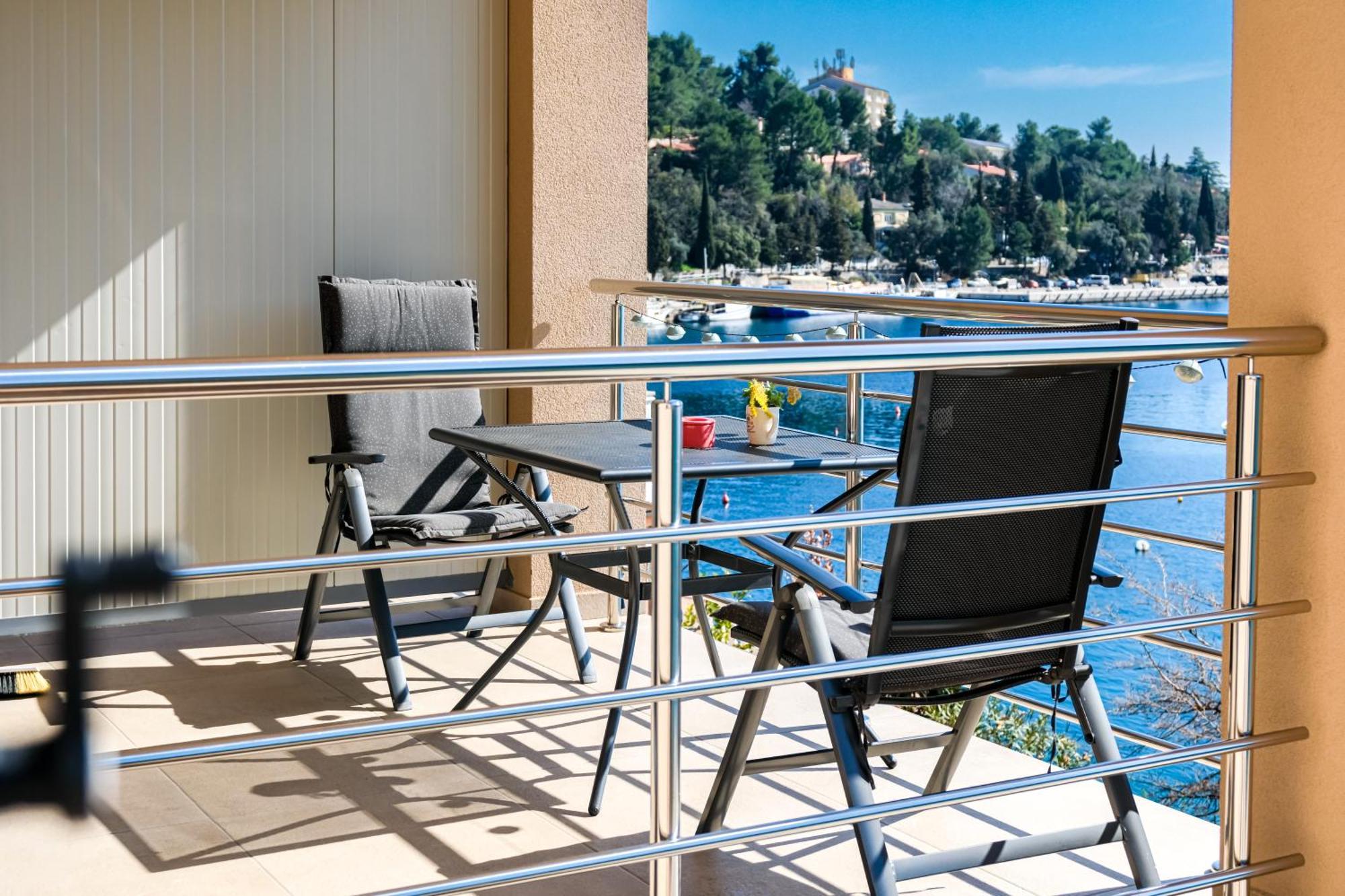 Studio Apartment Above Promenade W Terrace & Parking Rabac Dış mekan fotoğraf
